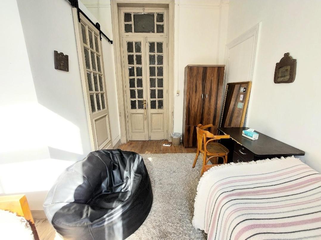 Arab Hostel, Welcoming All Solo And Groups Travellers But, Unmarried Couples Not Allowed Alejandría Exterior foto