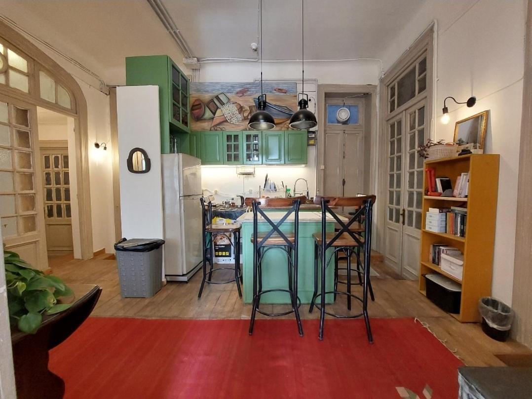 Arab Hostel, Welcoming All Solo And Groups Travellers But, Unmarried Couples Not Allowed Alejandría Exterior foto