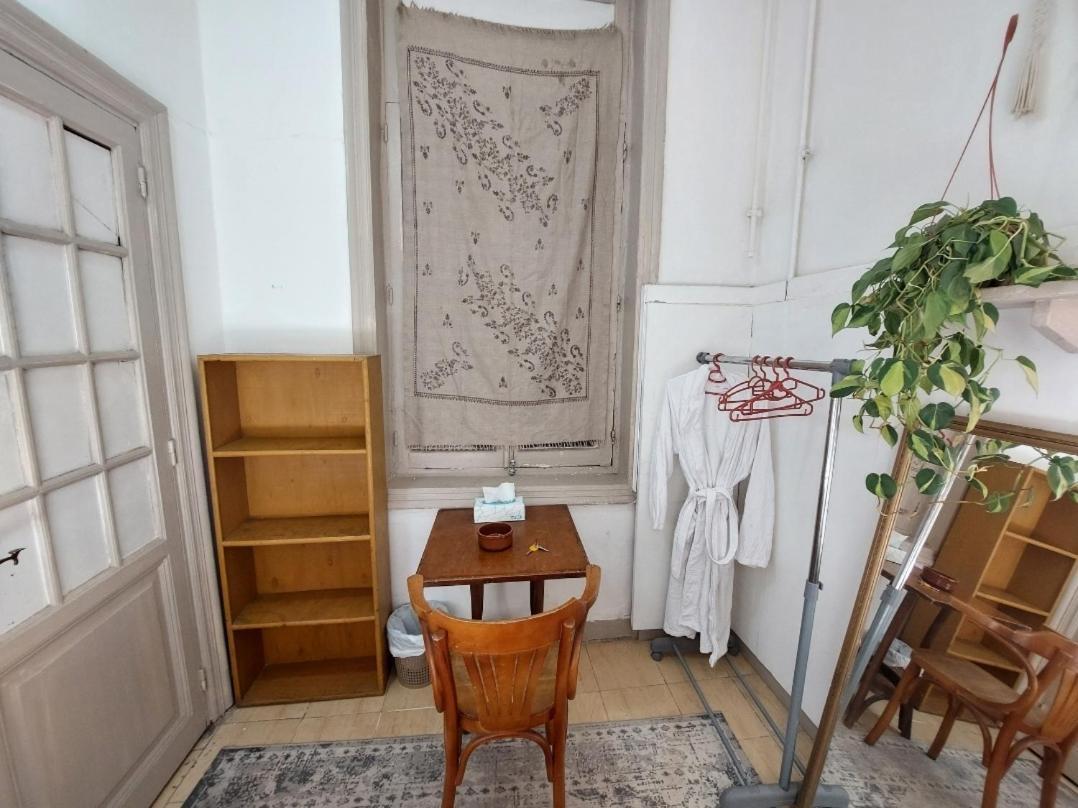 Arab Hostel, Welcoming All Solo And Groups Travellers But, Unmarried Couples Not Allowed Alejandría Exterior foto